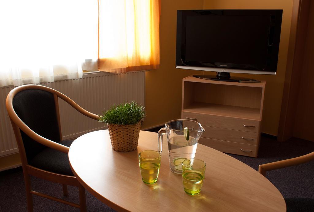 Apartmany Reko Кадань Экстерьер фото